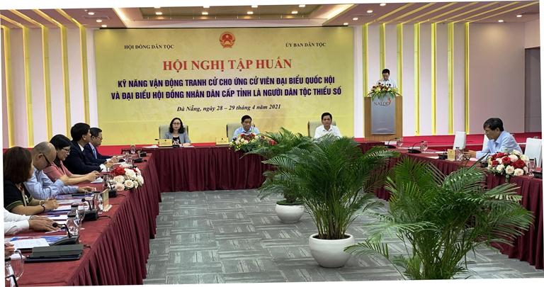 Cung cấp kiến thức, kỹ năng vận động bầu cử cho ứng cử viên người dân tộc thiểu số